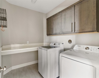 4702 Cold Stream Court - Photo Thumbnail 8