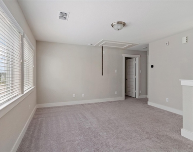 4702 Cold Stream Court - Photo Thumbnail 12