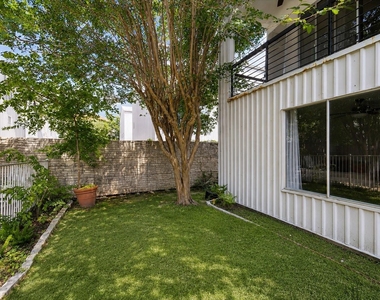 616 Lester Street - Photo Thumbnail 2