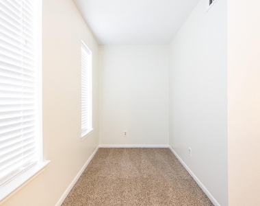 14600 Fonmeadow Drive - Photo Thumbnail 22