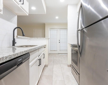 14600 Fonmeadow Drive - Photo Thumbnail 5
