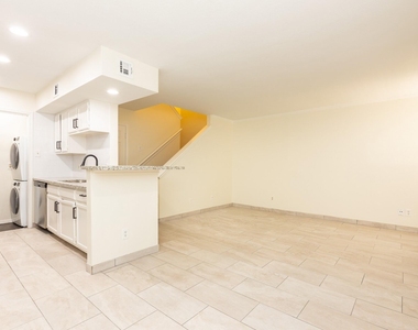 14600 Fonmeadow Drive - Photo Thumbnail 2