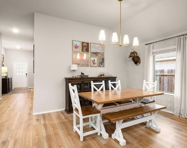 326 Jewett Meadow Drive - Photo Thumbnail 12