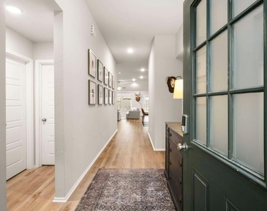 326 Jewett Meadow Drive - Photo Thumbnail 2