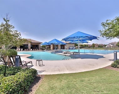 3810 Lila Lake Lane - Photo Thumbnail 25