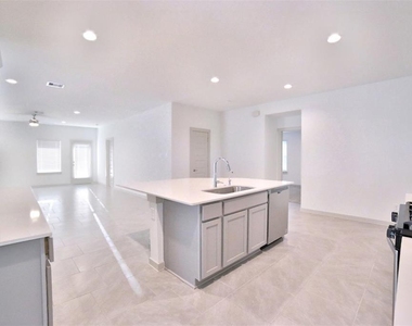 3810 Lila Lake Lane - Photo Thumbnail 3