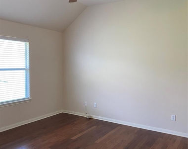 25119 Hazel Ranch Drive - Photo Thumbnail 11