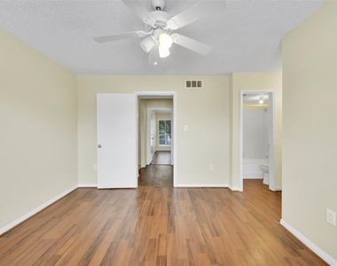 250 El Dorado Boulevard - Photo Thumbnail 16