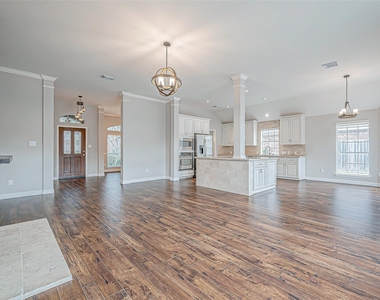 5410 Portage Rock Lane - Photo Thumbnail 10