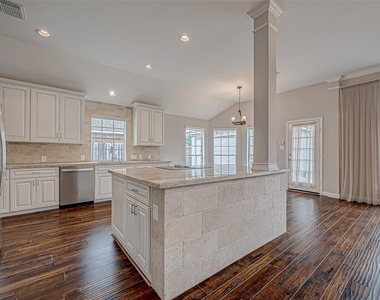 5410 Portage Rock Lane - Photo Thumbnail 20