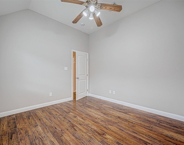 5410 Portage Rock Lane - Photo Thumbnail 27