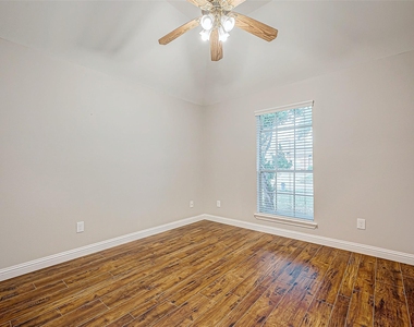 5410 Portage Rock Lane - Photo Thumbnail 23