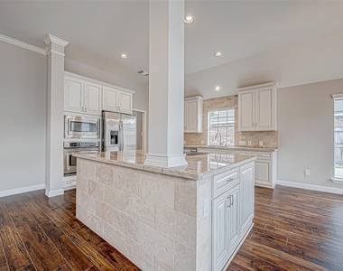 5410 Portage Rock Lane - Photo Thumbnail 21