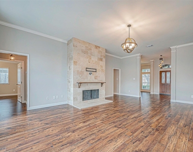 5410 Portage Rock Lane - Photo Thumbnail 9