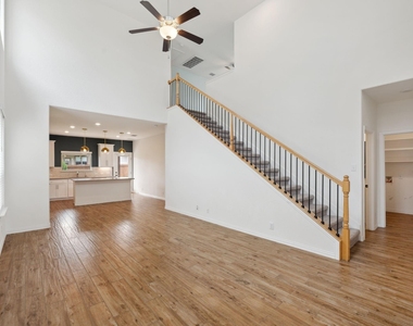 2013 Flametree Avenue - Photo Thumbnail 2