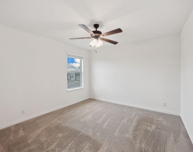 2013 Flametree Avenue - Photo Thumbnail 18