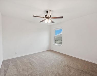 2013 Flametree Avenue - Photo Thumbnail 17
