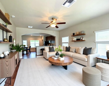 44 Woodland Hills Drive - Photo Thumbnail 1