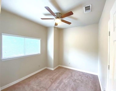44 Woodland Hills Drive - Photo Thumbnail 11