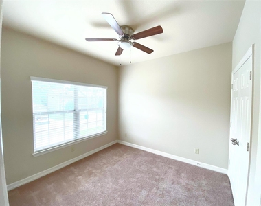 44 Woodland Hills Drive - Photo Thumbnail 9