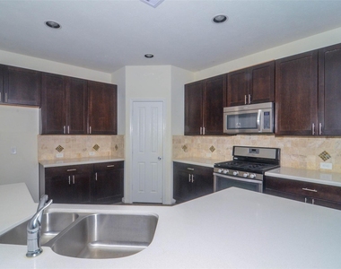 15207 Keystone Bend Lane - Photo Thumbnail 5