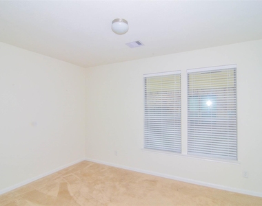 15207 Keystone Bend Lane - Photo Thumbnail 9