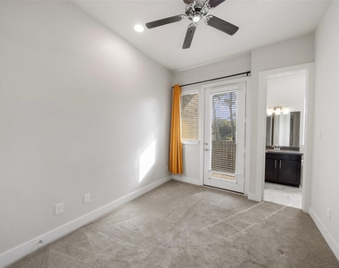 2616 Riverside Drive - Photo Thumbnail 2