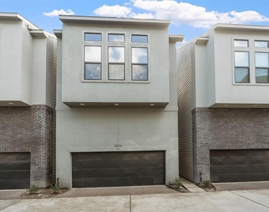 2616 Riverside Drive - Photo Thumbnail 1
