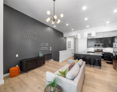 2616 Riverside Drive - Photo Thumbnail 9