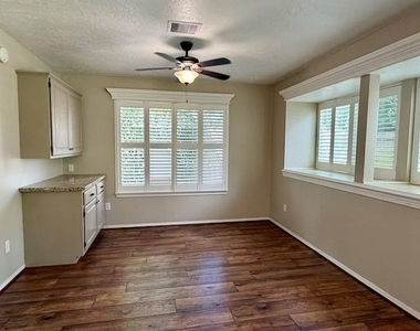 3602 Chapel Square Drive - Photo Thumbnail 21