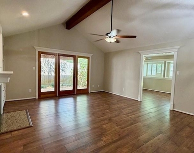 3602 Chapel Square Drive - Photo Thumbnail 11