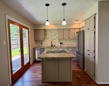 3602 Chapel Square Drive - Photo Thumbnail 19
