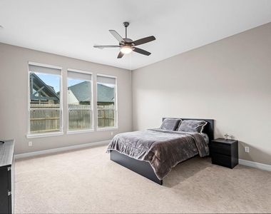 4106 Sherman Oak Lane - Photo Thumbnail 15