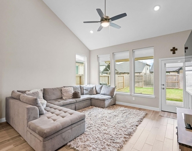 4106 Sherman Oak Lane - Photo Thumbnail 10