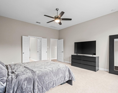 4106 Sherman Oak Lane - Photo Thumbnail 16