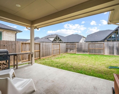 4106 Sherman Oak Lane - Photo Thumbnail 30