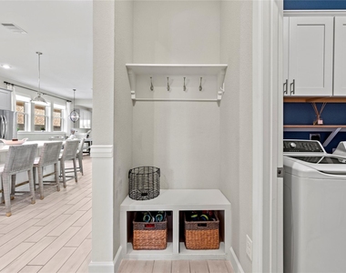 2918 Muhley Street - Photo Thumbnail 18