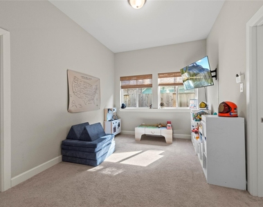 2918 Muhley Street - Photo Thumbnail 14
