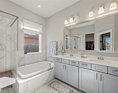 2918 Muhley Street - Photo Thumbnail 12