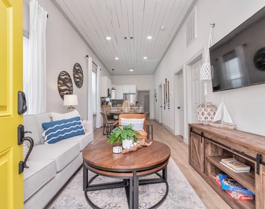 804 34th Street - Photo Thumbnail 19