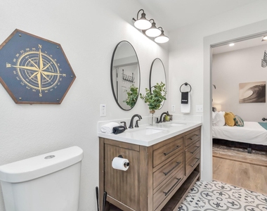 804 34th Street - Photo Thumbnail 14