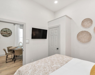 804 34th Street - Photo Thumbnail 11