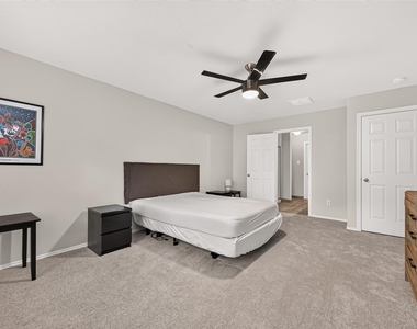202 N Vesper Bend Circle - Photo Thumbnail 21