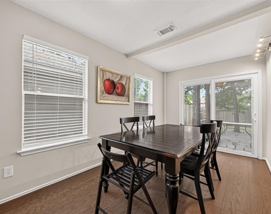 202 N Vesper Bend Circle - Photo Thumbnail 11