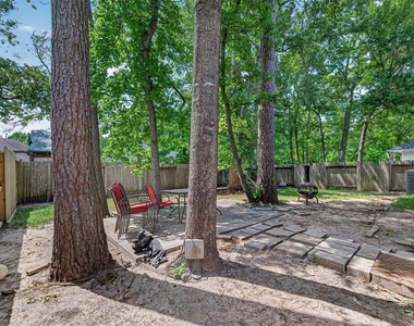 202 N Vesper Bend Circle - Photo Thumbnail 44