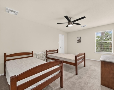 202 N Vesper Bend Circle - Photo Thumbnail 36