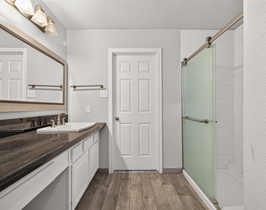 202 N Vesper Bend Circle - Photo Thumbnail 26