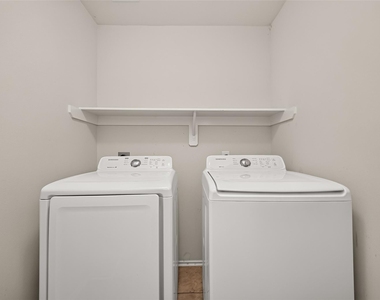 202 N Vesper Bend Circle - Photo Thumbnail 38