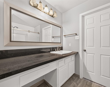 202 N Vesper Bend Circle - Photo Thumbnail 25