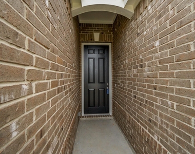4807 Westfield Pines Drive - Photo Thumbnail 2